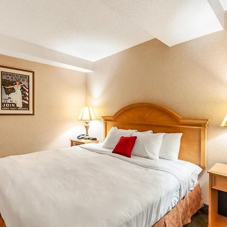 Quality Inn Iwo Jima Arlington Esterno foto