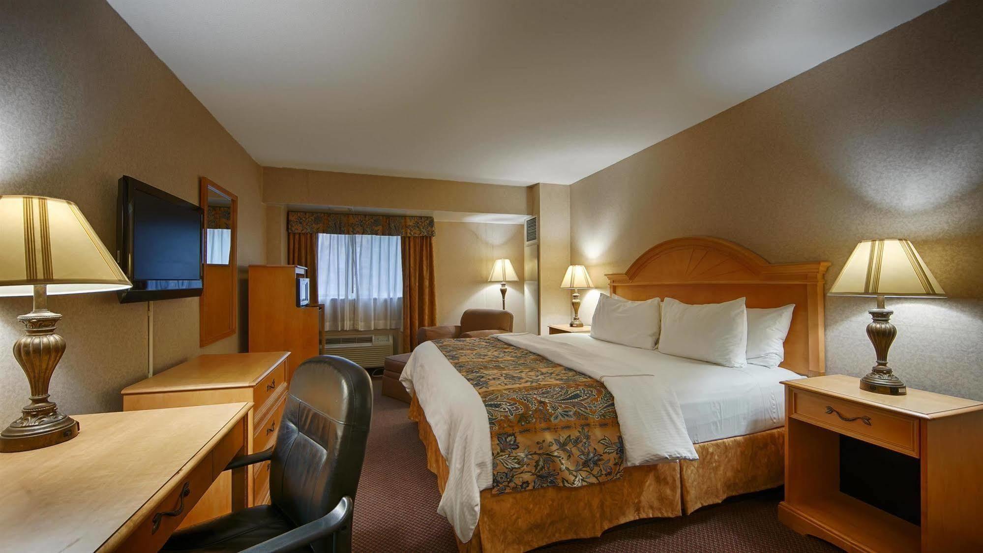 Quality Inn Iwo Jima Arlington Esterno foto