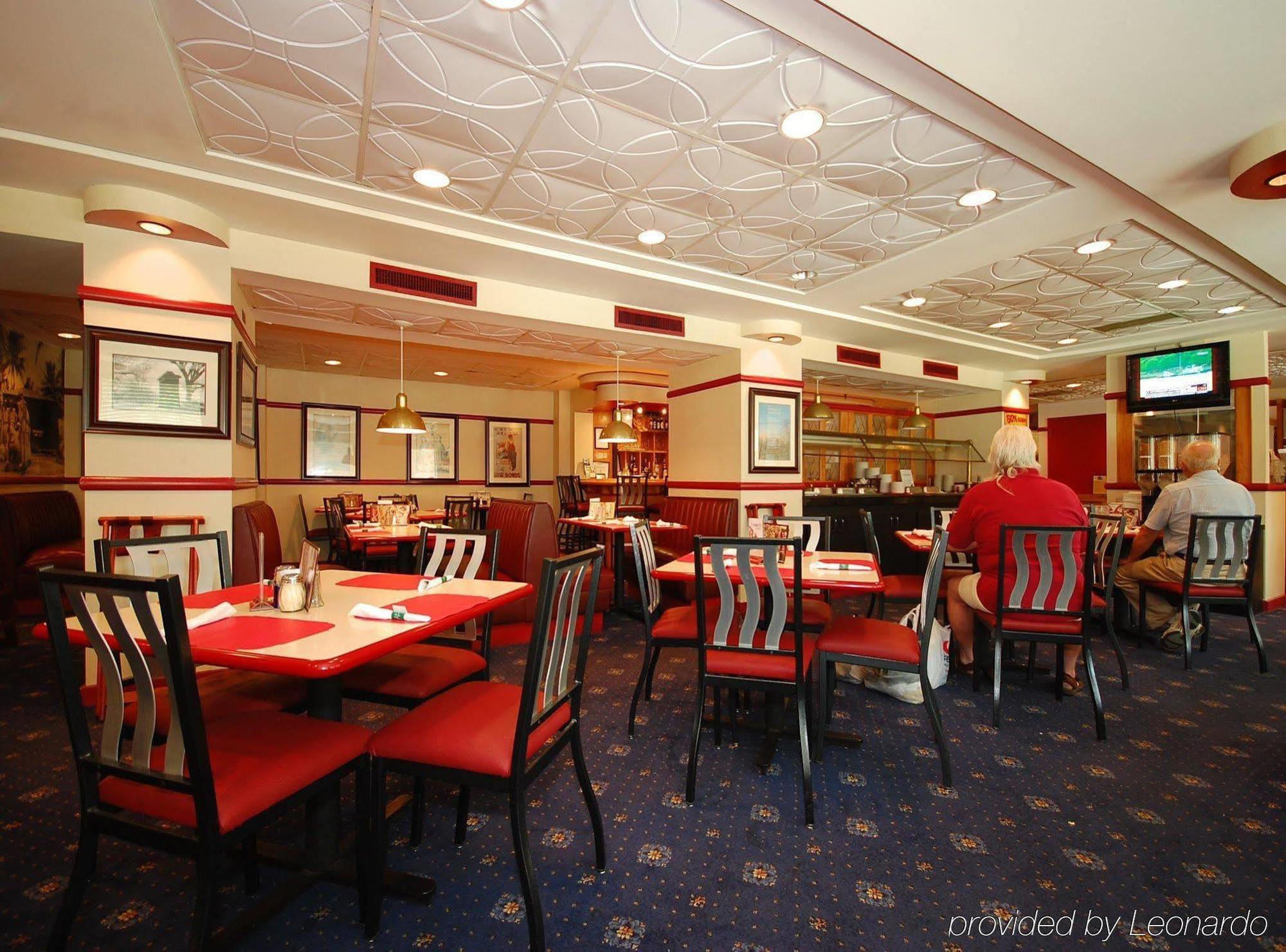 Quality Inn Iwo Jima Arlington Esterno foto